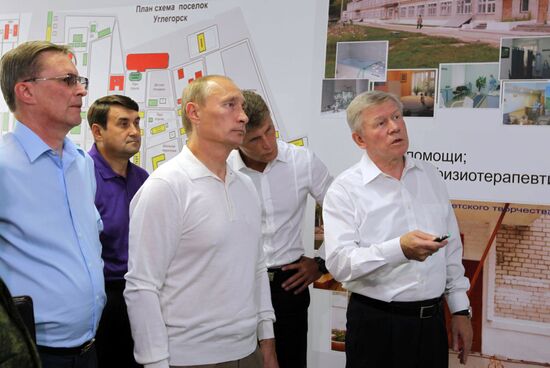 Vladimir Putin visits Vostochny Space Centre