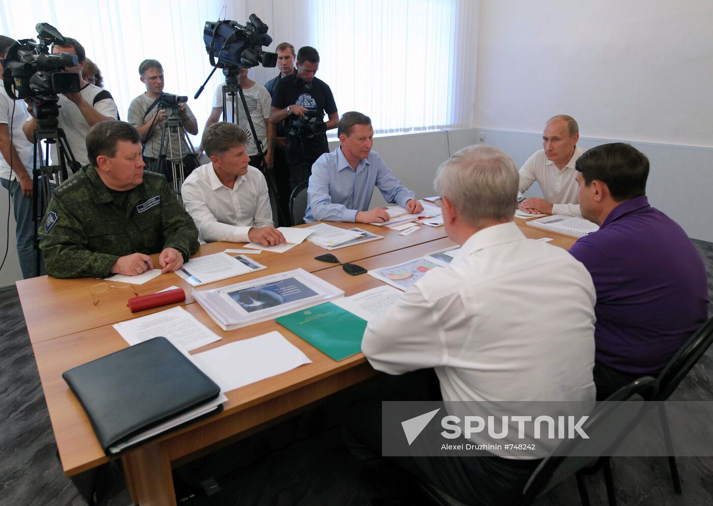Vladimir Putin visits Vostochny Space Centre