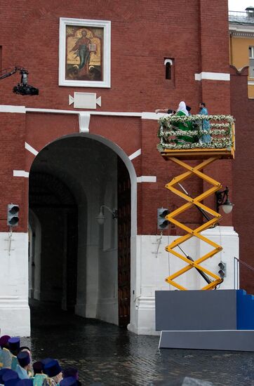 Opening of gate icon of the Spasskaya tower, the Kremlim