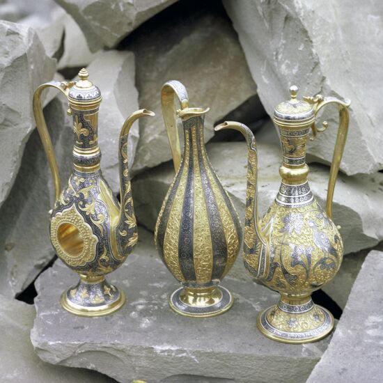 Jars of known Daghestan masters