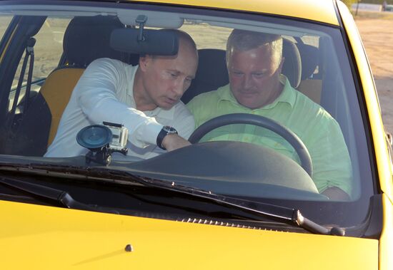 Vladimir Putin associates with long distance truckers