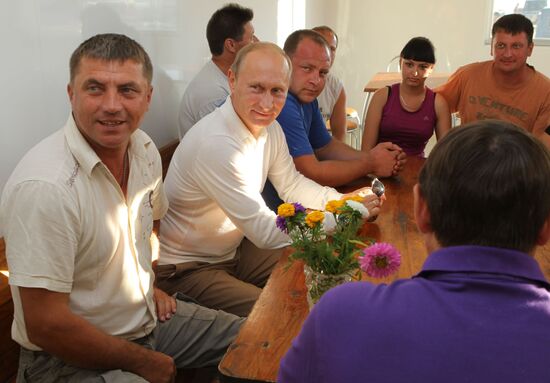 Vladimir Putin associates with long distance truckers
