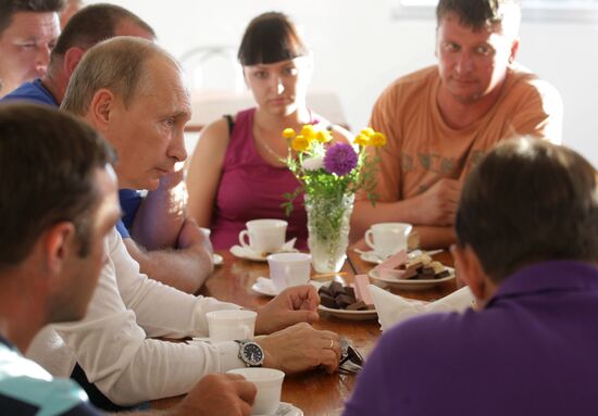 Vladimir Putin associates with long distance truckers