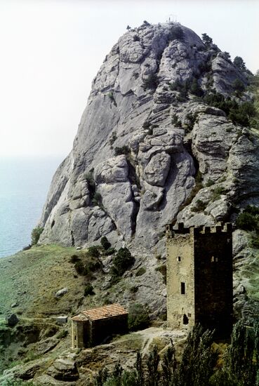 Twelve Apostles Church and Port Tower
