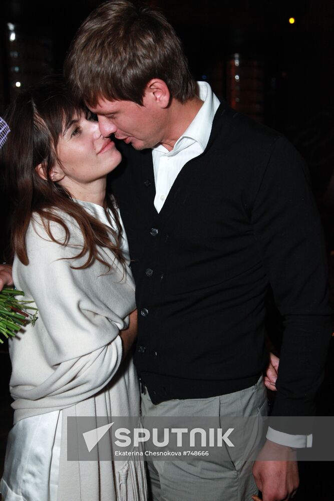Oksana Robski with escort