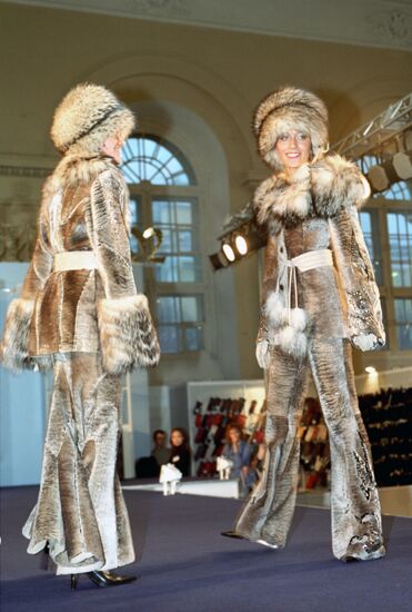9th Exhibition-Fair Furs of Russia-2002