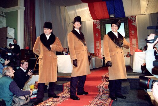 Presentation of sports and ceremonial wear