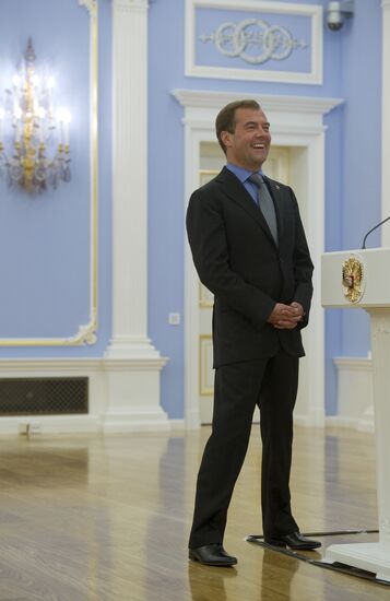 Dmitry Medvedev meets with Russian national youth team