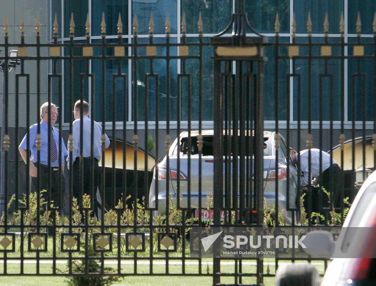 Russian Embassy attacked with Molotov cocktails, Minsk