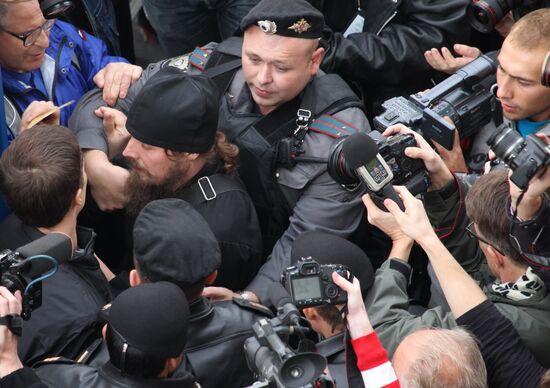 Participants of rally in support of article 31 of Constitution