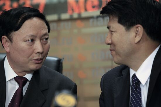 Yang Zhijin and Li Hui