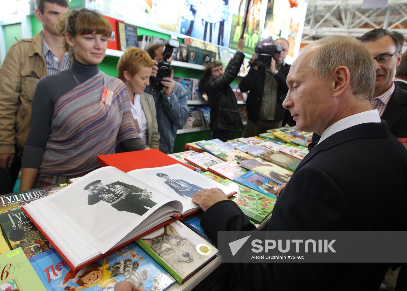 Vladimir Putin visits Book Fair at Russian Exhibition Center