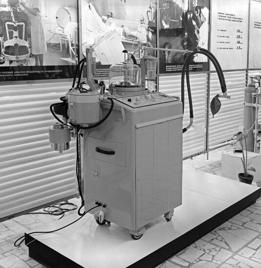 Artificial lung ventilation apparatus