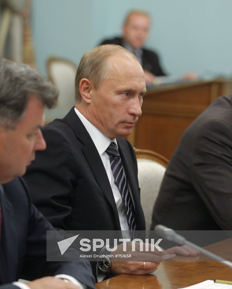 Vladimir Putin meets Martin Winterkorn