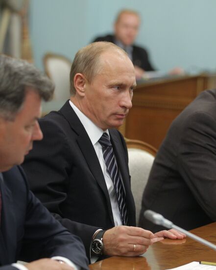 Vladimir Putin meets Martin Winterkorn