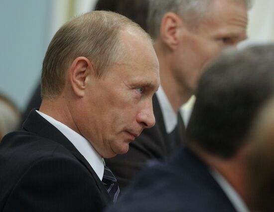 Vladimir Putin meets Martin Winterkorn