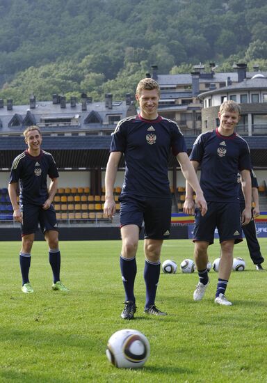 Vladimir Bystrov, Pavel Pogrebnyak and Denis Kolodin