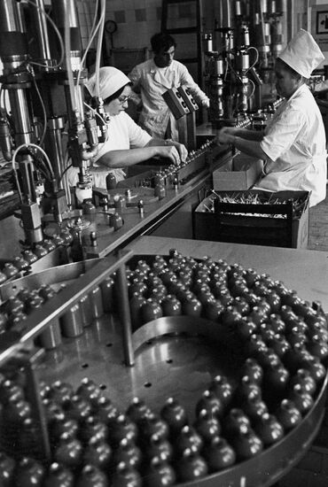 Spray preparations filling line