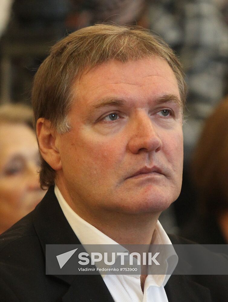 Vladimir Simonov