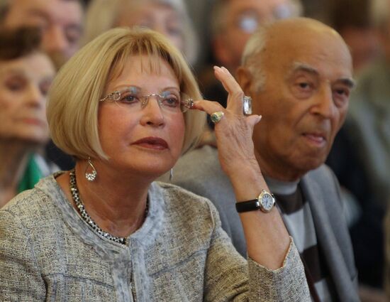 Lyudmila Maksakova, Vladimir Etush