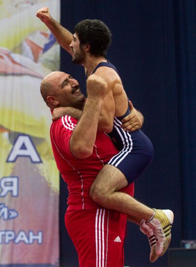 Greco-Roman wrestling. World championship-2010