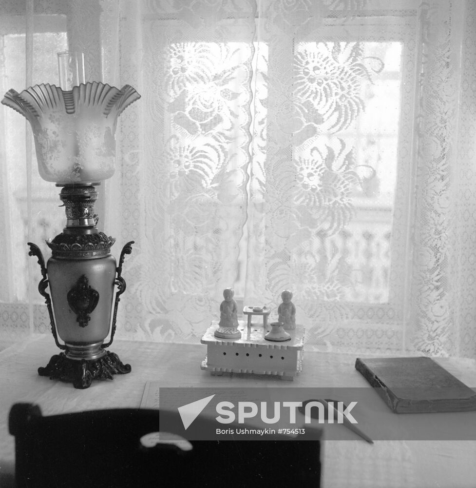 Table in room of Vladimir Lenin's mother