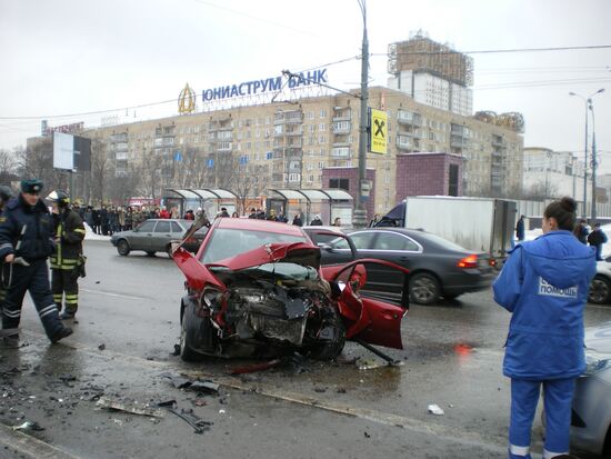 Car accident on Leninsky prospect