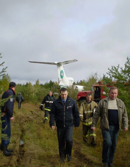 Tu-154 aircraft force lands in Komi