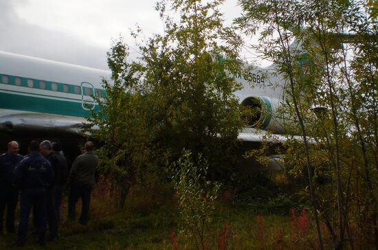 Tu-154 aircraft force lands in Komi