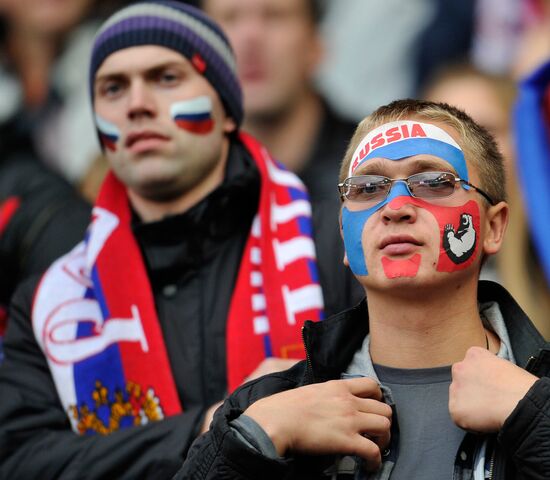 Russian football fans