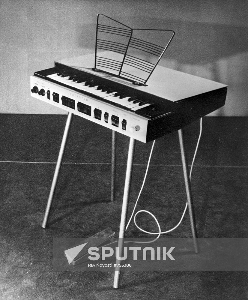Synthesizer "Romantika"