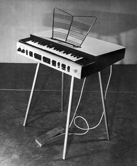 Synthesizer "Romantika"