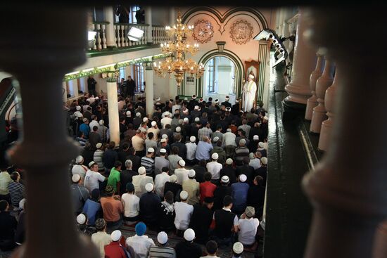 Celebrating end of holy month of Ramadan, Moscow
