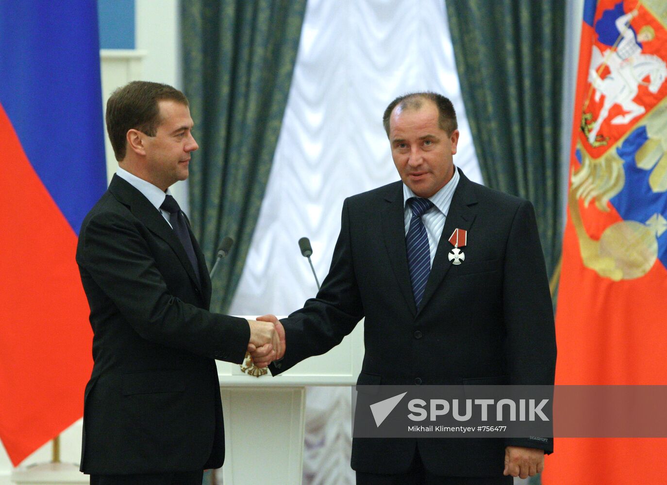 Dmitry Medvedev presents state awards to Russian citizens