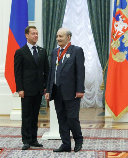 Dmitry Medvedev presents state awards to Russian citizens