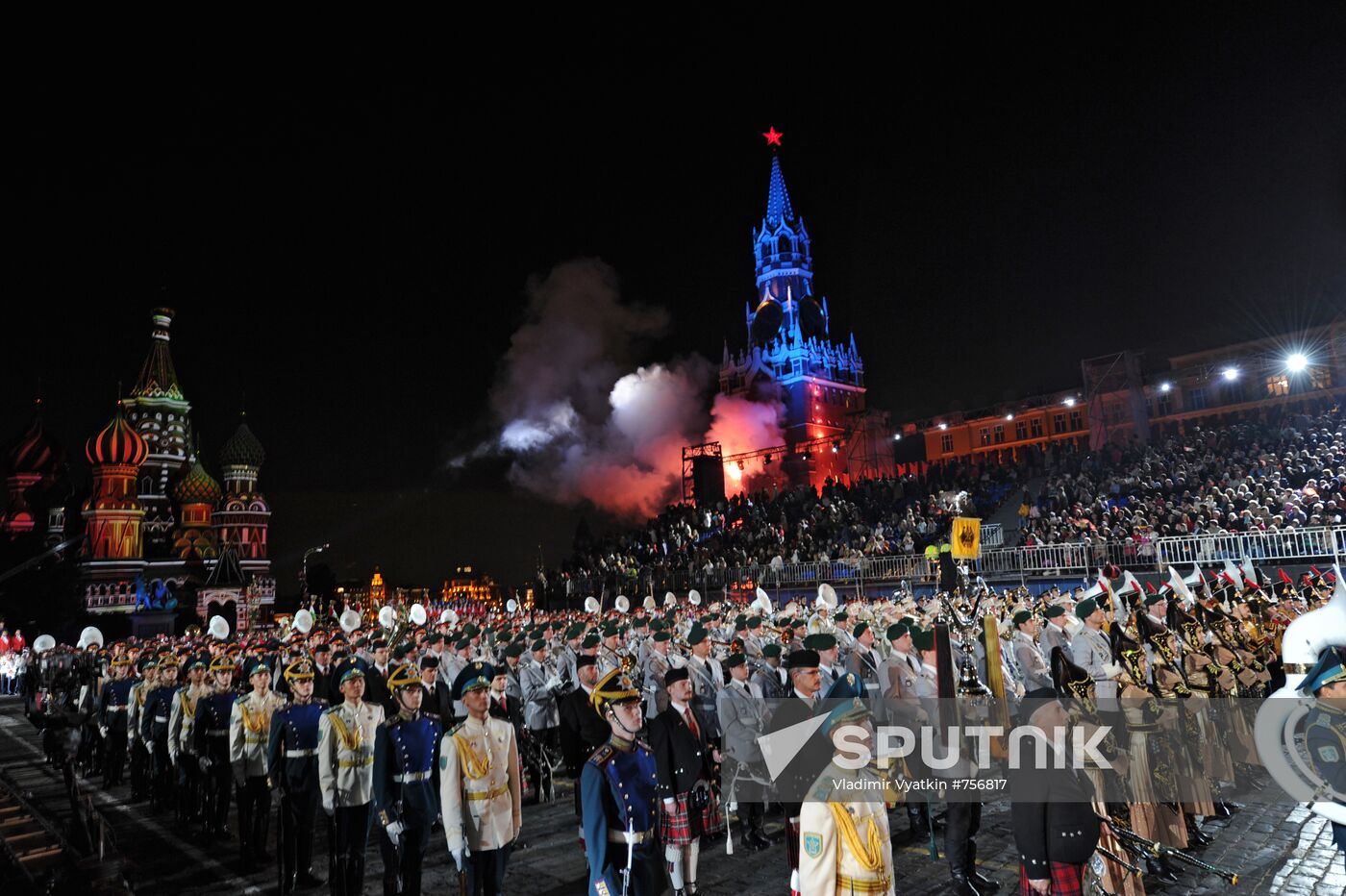 Closing ceremony of Spasskaya Tower festival of military bands