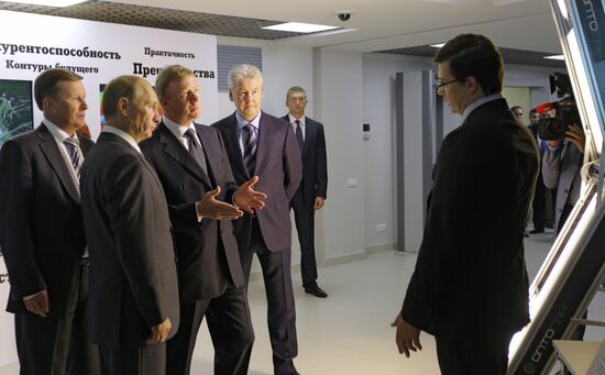 Vladimir Putin visits Rosnano State Corporation office
