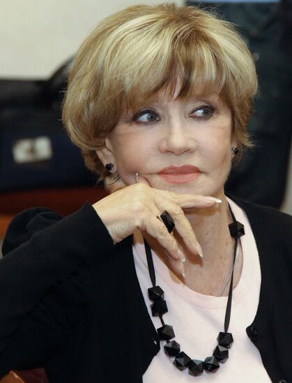 Vera Alentova