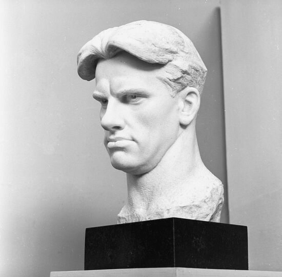 Bust of poet Vladimir Mayakovsky