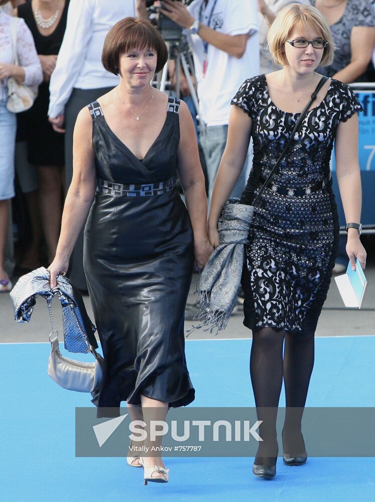 Yevgeniya Simonova, Maria Eshpai