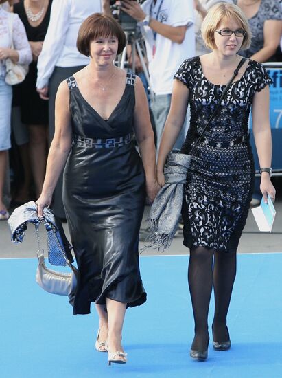 Yevgeniya Simonova, Maria Eshpai