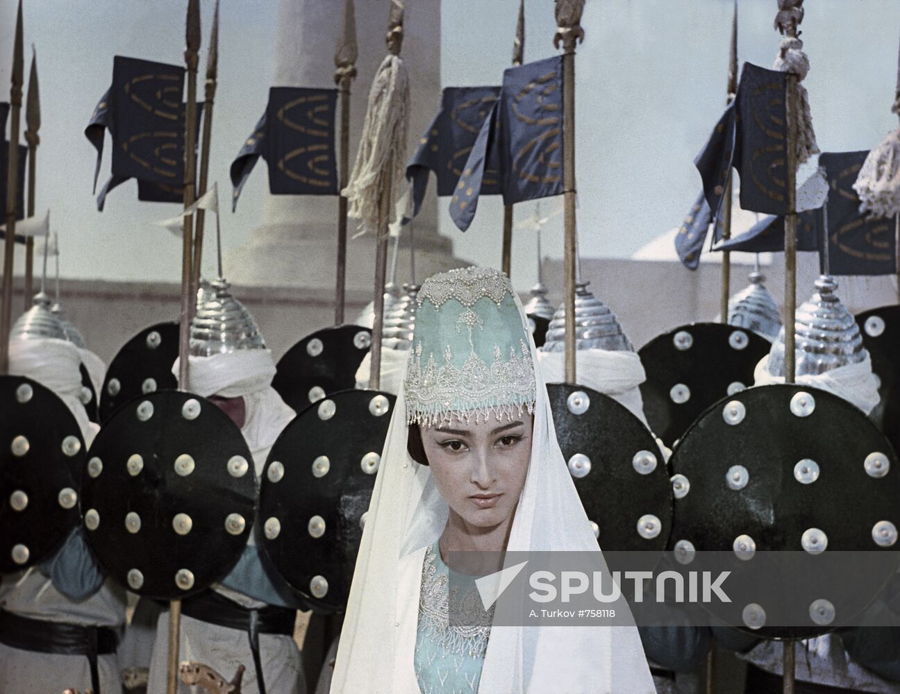 Dodo Chogovadze as princess Budur