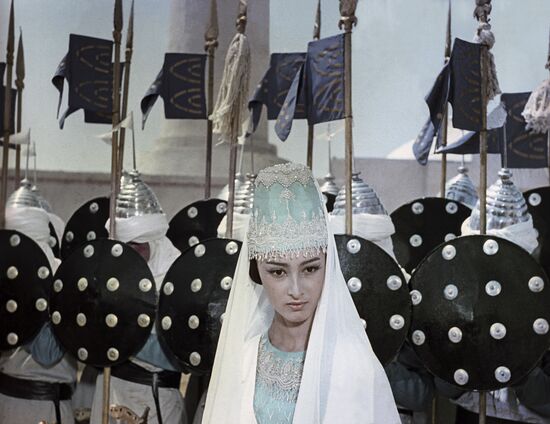 Dodo Chogovadze as princess Budur