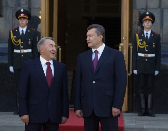Nursultan Nazarbayev visits Ukraine