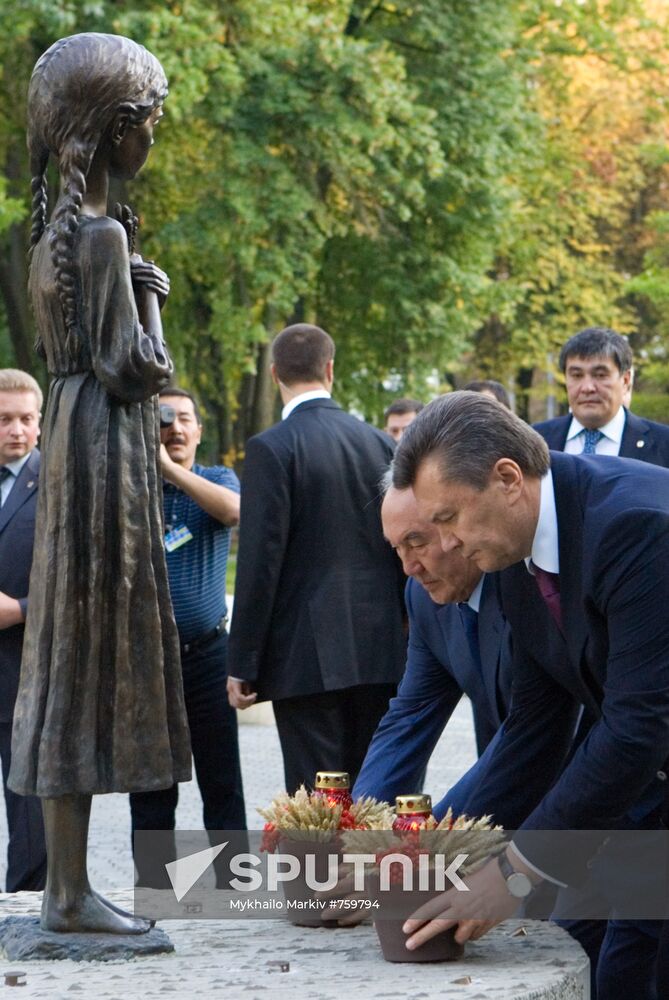 Nursultan Nazarbayev visits Ukraine