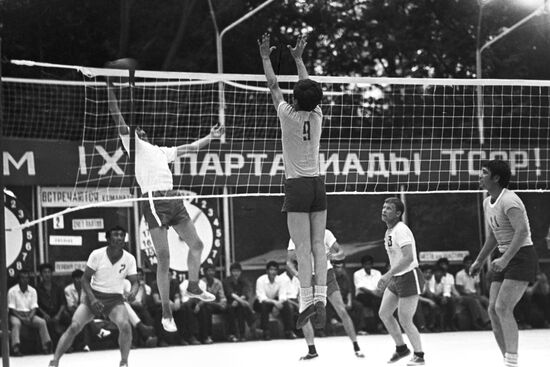 Volleyball match. Men
