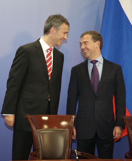 D. Medvedev on working visit to Northwestern Federal District