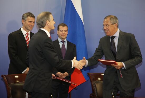 D. Medvedev on working visit to Northwestern Federal District