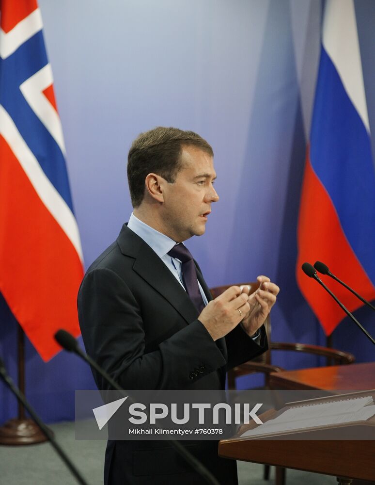 D. Medvedev on working visit to Northwestern Federal District