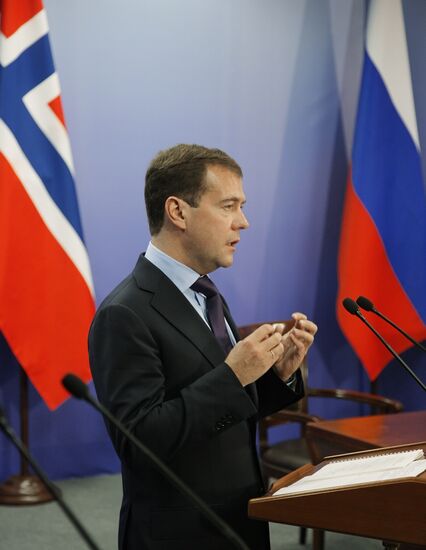 D. Medvedev on working visit to Northwestern Federal District